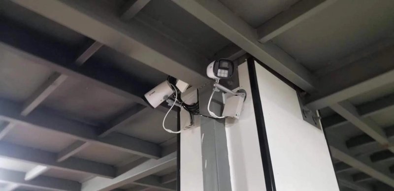网络布线是构建高效、稳定网络的基础,但在众多选择中如何挑选最适合的工具和资源呢?本文将通过对比评测的方式,帮助你找到最佳解决方案。